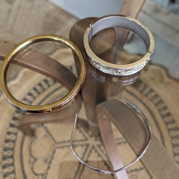 Vintage Bangles - Picture 6 of 7